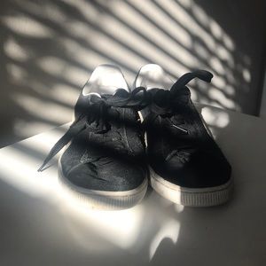 Black puma suede shoes